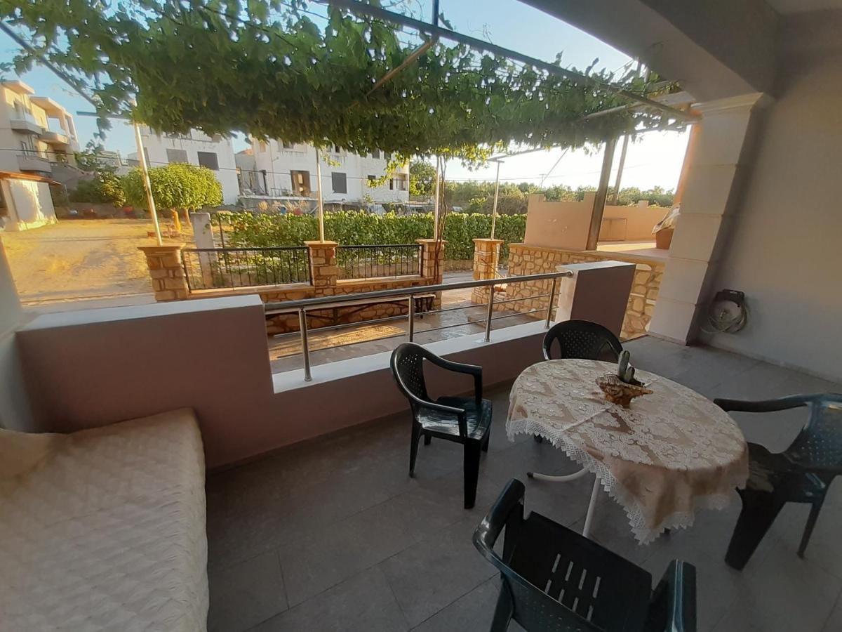 Utsi Villa Ligidhes Exterior foto